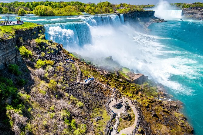 2-Day Best of Niagara Falls USA Tour from D.C. - Cave of the Winds puts you beside Bridal Veil Falls