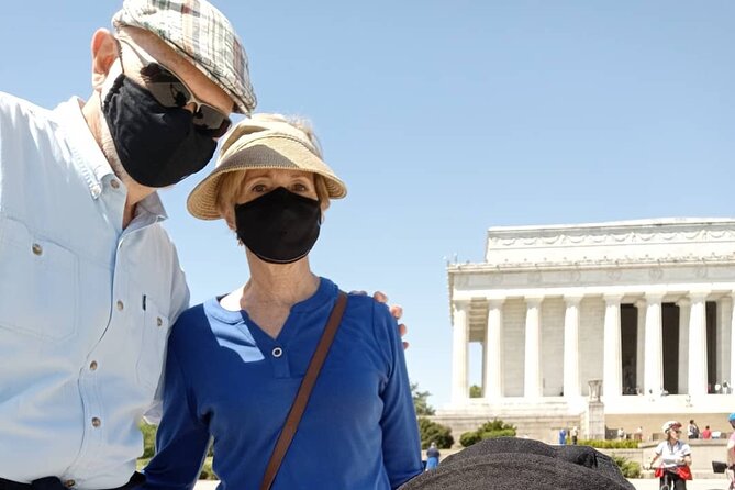 2-Hour National Mall Walking Tour from Washington DC - The guides make or break the experience