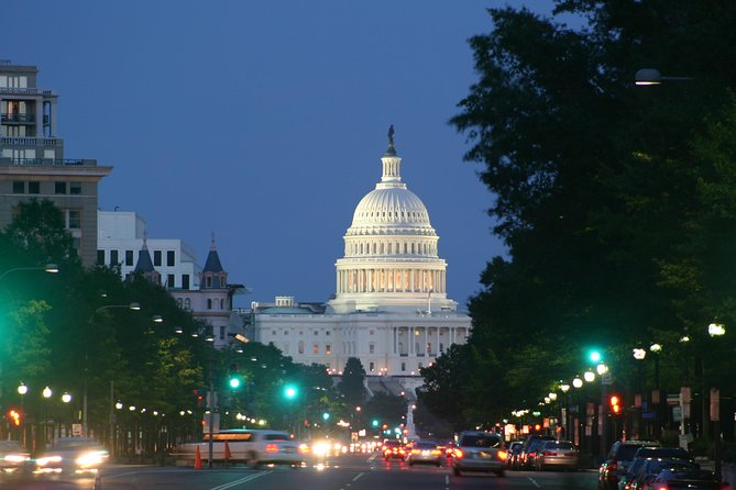 3-4 Hour Private DC City Moonlight Tour by Van - What the private van adds to the evening