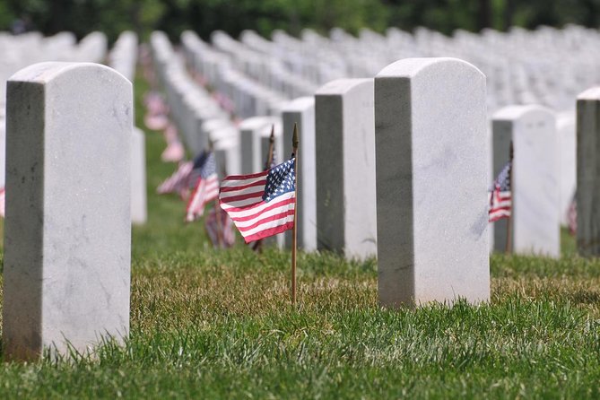 3-Hour Private Customizable Washington DC City Tour by Luxury Van - FDR Memorial and the story of an era