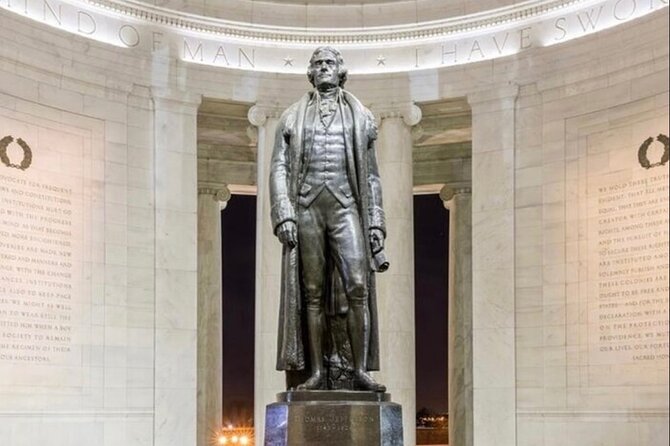 3 Hour Tour Of Washington, D.C. The Nucleus Of Democracy - King and Lincoln, the emotional center of the evening