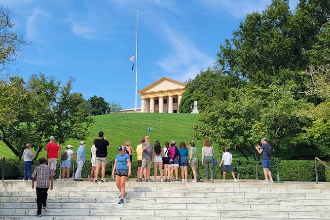 4-Hour Guided Tour in Spanish to Discover Washington DC - The Iwo Jima Memorial’s powerful image