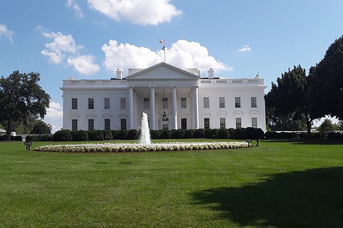 4-Hour Guided Tour in Spanish to Discover Washington DC - Washington Monument, Pentagon, and the ride between sights