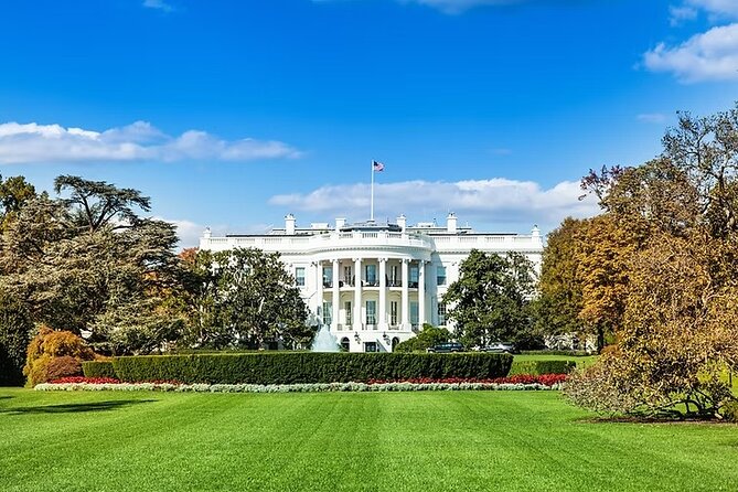 4-Hr DC Monuments Small Group Sightseeing Guided Tour - Starting at One CityCenter at 9:00 a.m.