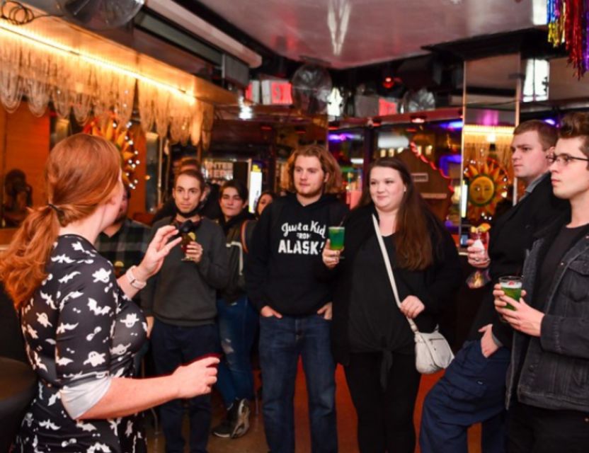 Alexandria Ghosts: Spirits & Spirits Haunted Pub Crawl - Starting outside Gadsby’s Tavern
