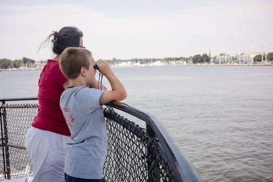 Annapolis: Annapolis Harbor and U.S. Naval Academy Cruise - The 40-minute route and what it feels like
