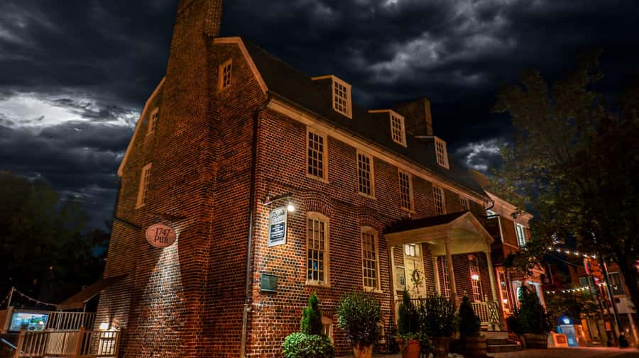 Annapolis: Ghosts of the Harbor & Old Town Tour - Starting at Federal House and Middleton Tavern