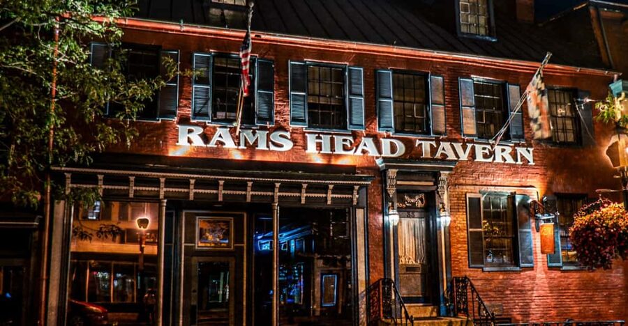 Annapolis Ghosts: Spirits & Spirits Haunted Pub Crawl - Starting near Market Space in historic Annapolis