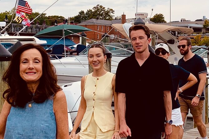 Annapolis Historic Walking Tour at Harbor and Naval Academy - A private format makes the pace more useful