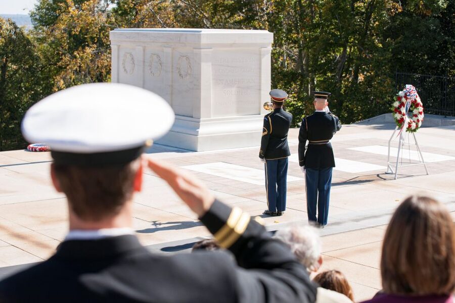 Arlington Cementary & Guard Ceremony with Iowa Jima Memorial - What the walking route is really like
