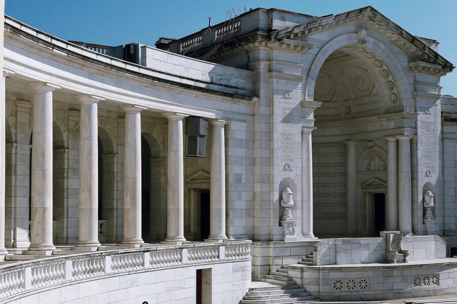 Arlington Cemetery & Changing of the Guard Semi-private 12pp - Why Arlington Cemetery works best with a guide