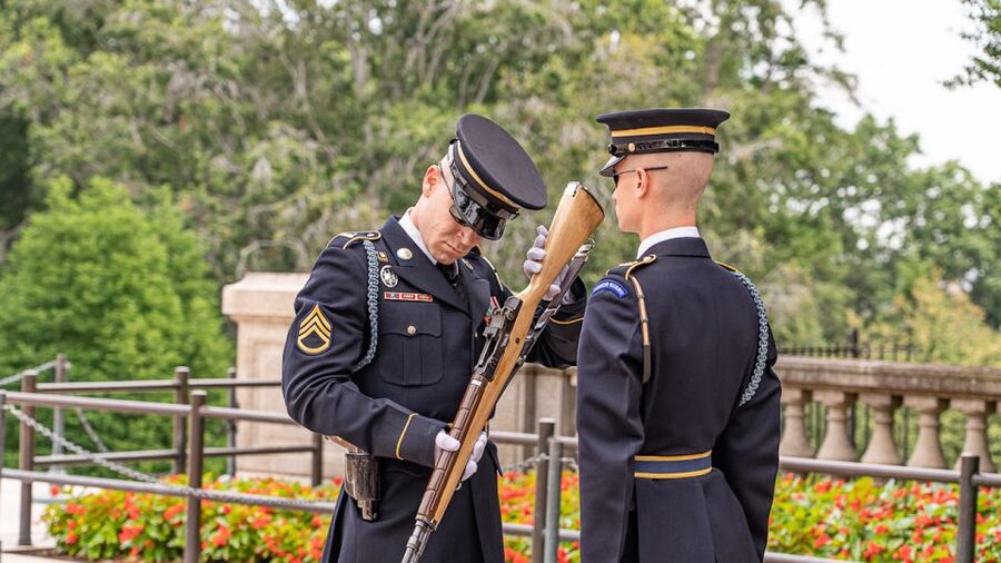 Arlington Cemetery: Changing of the Guard & Small-Group Tour - Why Arlington feels different from a normal sightseeing stop