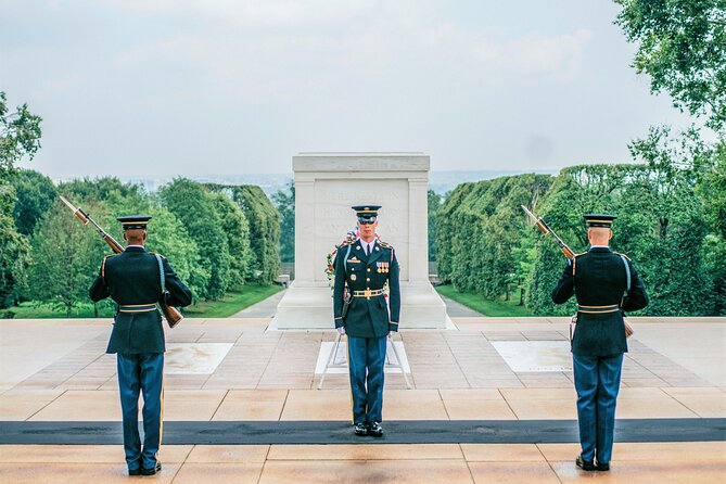 Arlington Cemetery with Changing of Guards & Tomb Unknown Soldier - The 90-Minute Walk Through Arlington