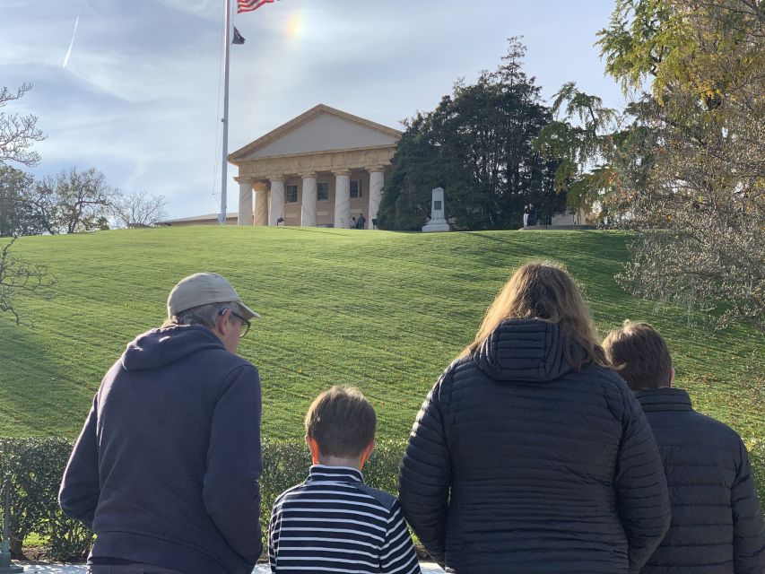 Arlington National Cemetery: Guided Walking Tour - The first steps into America’s largest military cemetery