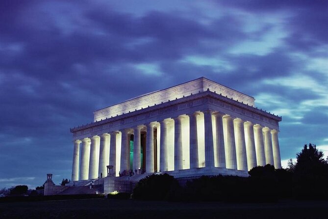 Big Bus DC: Monuments & Memorials Night Tour by Open-top Bus - Commentary, guides, and what you will actually learn