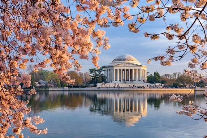 Celebrate 250th: Washington Monument Ticket & National Mall Tour - Lincoln Memorial: a strong start