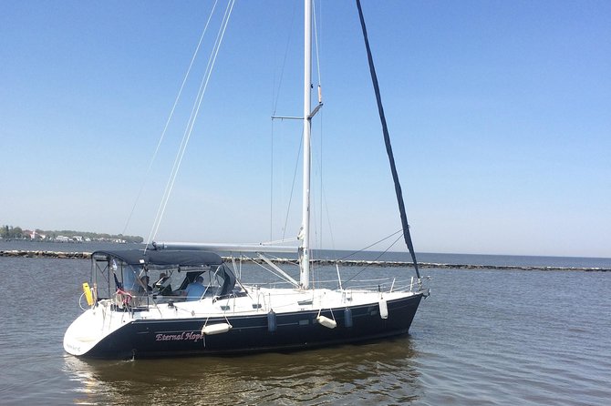 Chesapeake Bay Private Cruise - Steering, sails, and sailing lessons