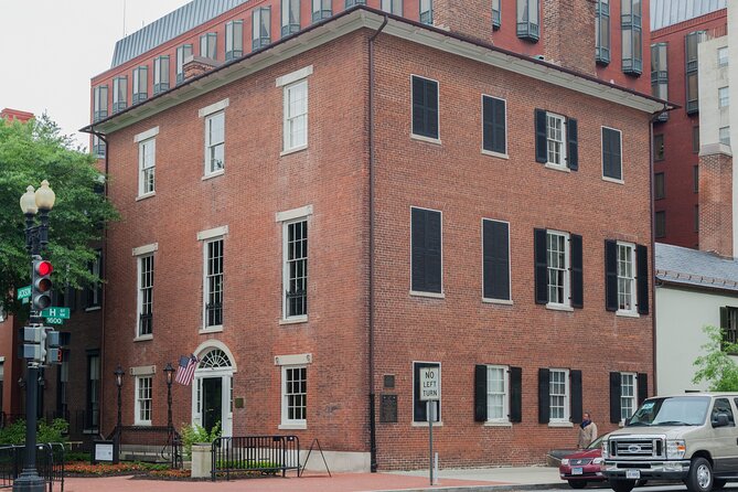Dark Nights in D.C. - Walking Tour - The guide can make or break the night