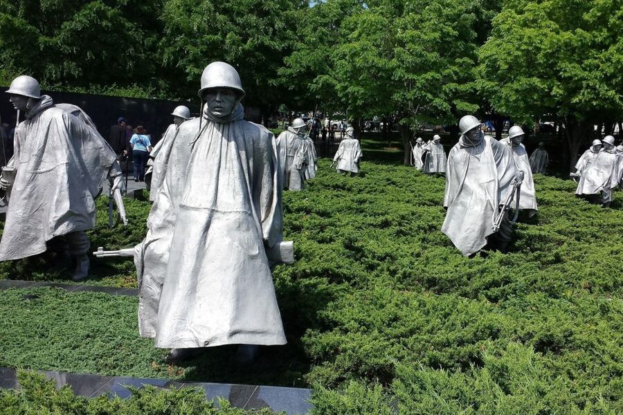 DC Bus Tour with Optional Washington Monument or Air & Space - Optional Washington Monument entry