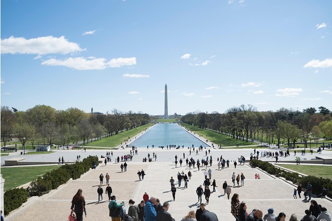 DC Daylight Tour™ Private Luxury Tour of Washington DC - The Thomas Jefferson Memorial in about 20 minutes