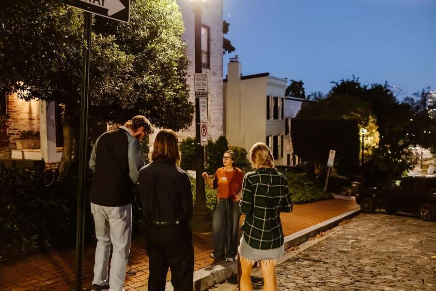 DC: Ghosts of Georgetown Haunted History Nighttime Tour - The house where the lights followed a schedule