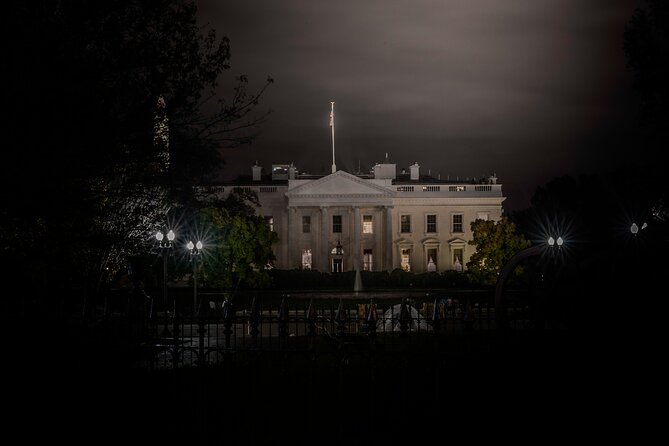 DC Ghosts Ultimate Dead of Night Haunted Ghost Tour - Lafayette Square sets the mood at 10 pm