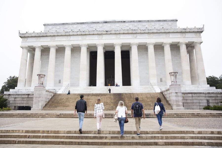 DC: Guided National Mall Tour & Washington Monument Ticket - The quieter District of Columbia War Memorial