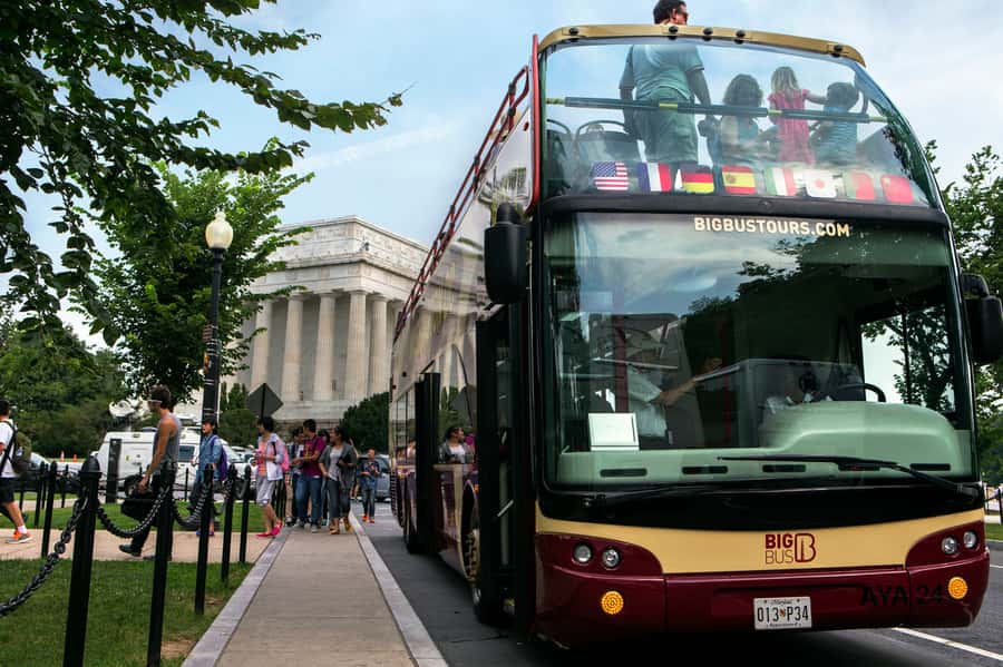 DC: Hop-on Hop-off Tour by Open-top Bus with 17 Stops - The five things that matter most