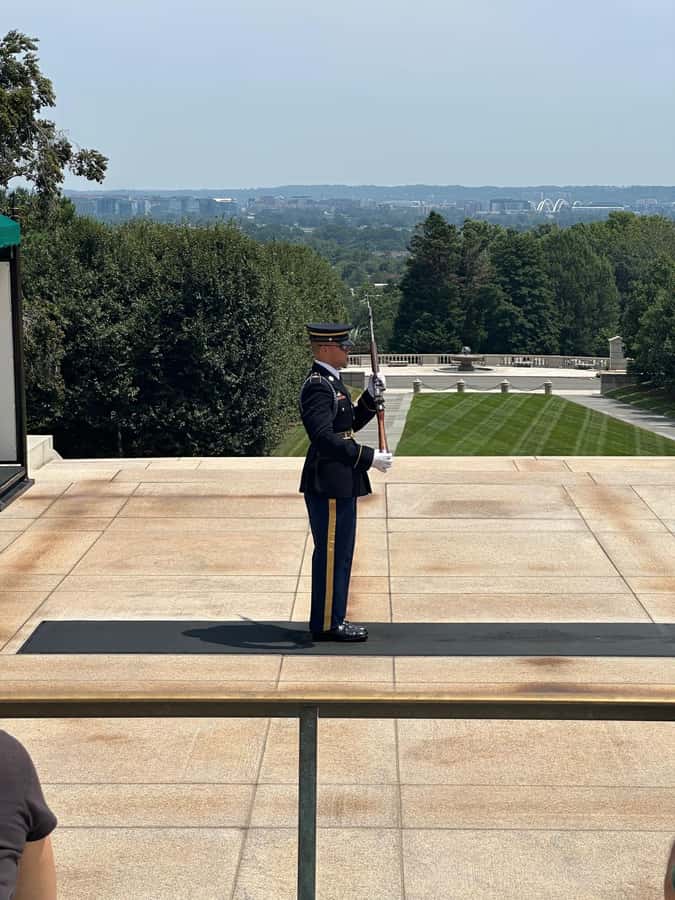 DC: Hop-on Hop-off Tour by Open-top Bus with 17 Stops - The Washington Monument and Tidal Basin memorials