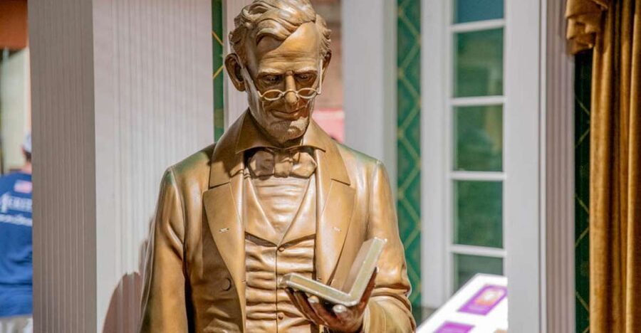 DC: Lincoln Assassination Walking Tour with Ford's Theatre - Starting at 400 7th Street NW