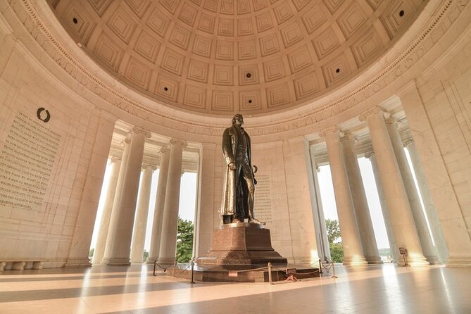DC Monuments and Memorials Tour Day Tour - Jefferson Memorial and the Tidal Basin