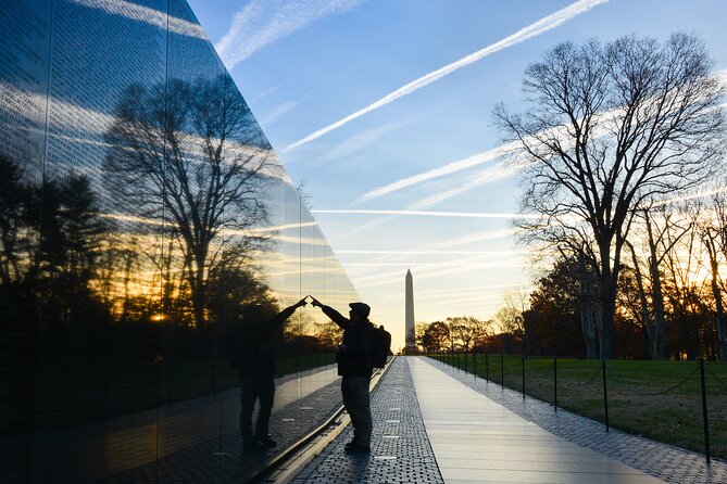 DC Monuments by Moonlight: Small Group Walking Tour - Why this evening walk works