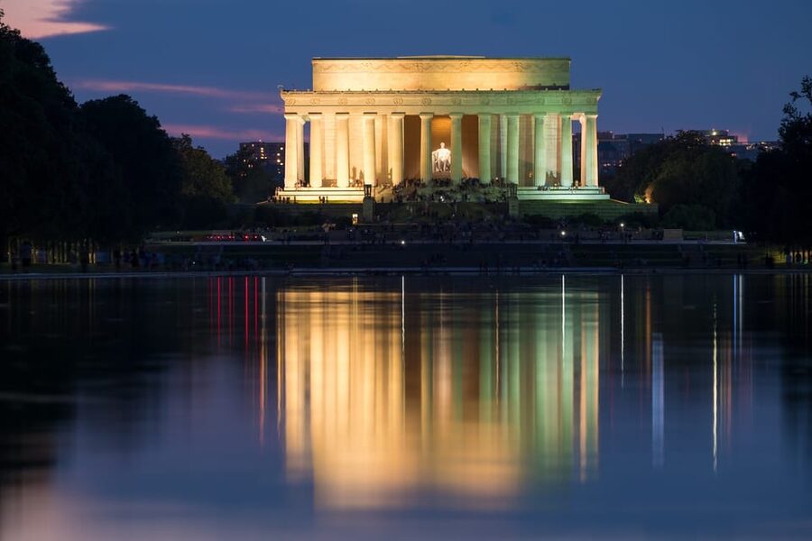 DC: Monuments & Memorials Sunset Tour by Open-top Bus - The National Mall and Washington Monument