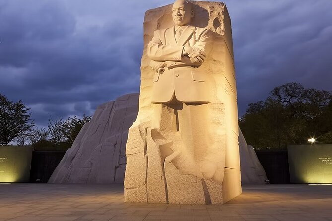 DC Monuments Small Group Guided Night Tour 3 Hours - Ending at the U.S. Capitol