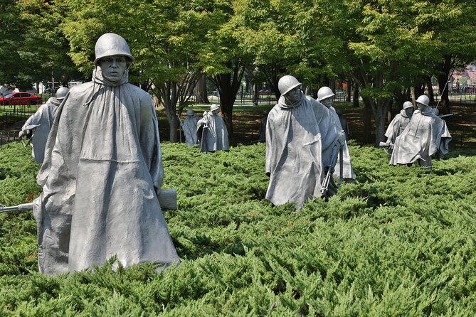 DC Monuments Walking Tour: Small Group, Big Ideas - Why Shelley’s guiding matters