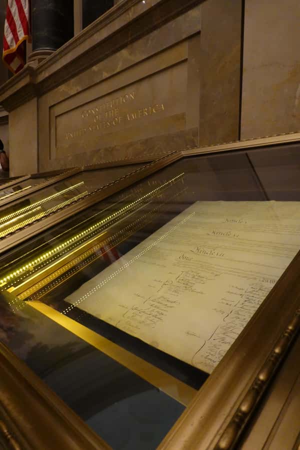 DC: National Archives & Optional Museum Add-On - Should you book the National Archives and Museum of American History tour?