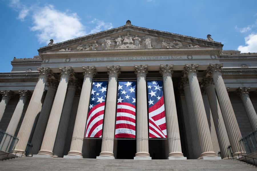 DC: National Archives & Optional Museum Add-On - The walk from 400 7th Street NW to the museums