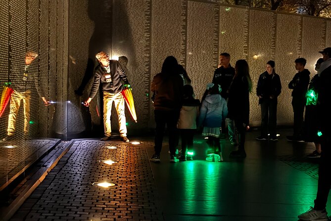 DC Night Tour With Magic LED- Pick Up/Drop, Snacks, LED Bracelets - Jefferson Memorial and the Tidal Basin