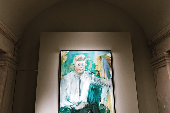 DC Portrait Gallery & American Art Museum - Exclusive Guided Tour - From Edward Hopper to Barack Obama