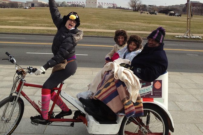 DC Rickshaw Monuments Tour - Stop 5: National World War II Memorial, 15 minutes