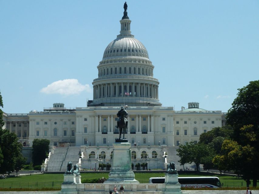 DC: Tour with U.S. Capitol Ground Access - Capitol Hill and the White House from the outside