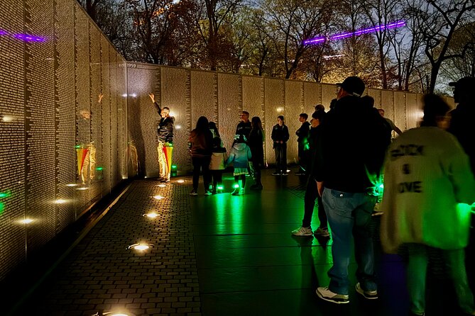 Discounted DC Night Tour With Magic LED- Snacks, LED Bracelets - Vietnam Veterans Memorial closes the route