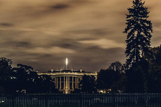 Dreaded Dead Descent of the District: DC Ghost Tour - What the DC Ghost Tour is really like