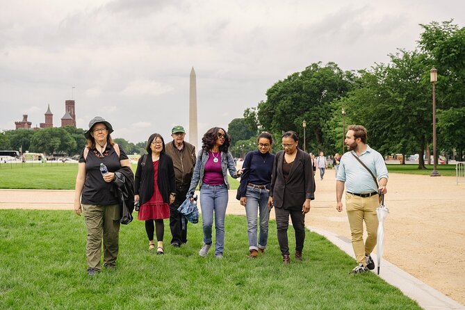 Essential Smithsonian Tour with NMAAHC Timed Entry - Who should book this Smithsonian tour?