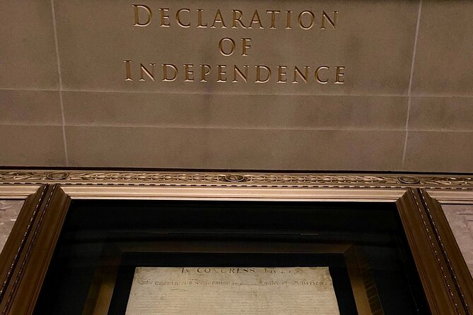 Family Friendly National Archives Building Private Tour - What the private guide adds to the museum