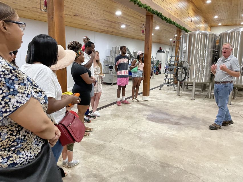 From DC: Premium Virginia Wine Country Tour with Tastings - How the guided tastings work