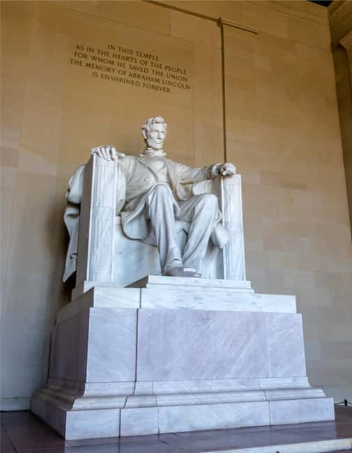 From NYC: Washington Highlights Guided One Day Tour - The National Mall’s memorial corridor