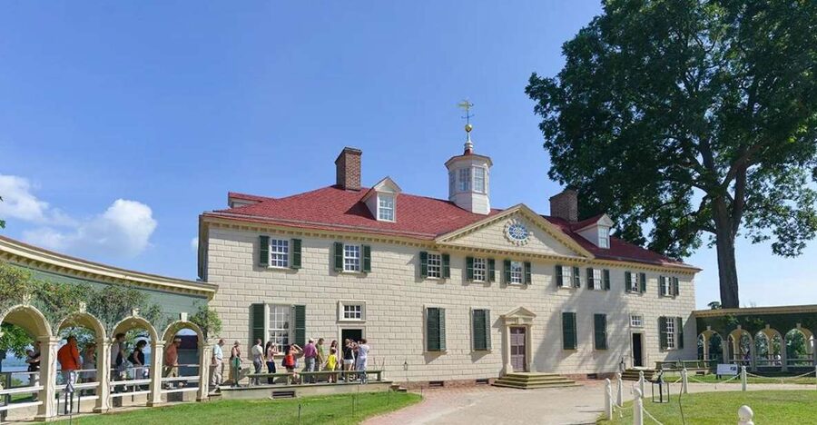 George Washington's Mount Vernon & DC Monuments Night Tour - What you see inside George Washington’s home