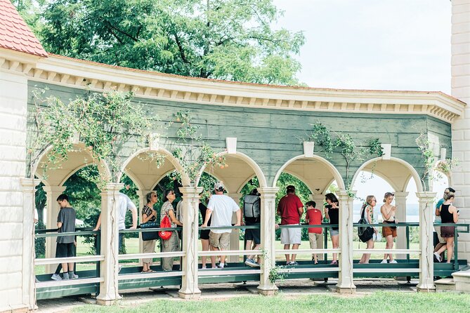 George Washington's Mount Vernon & Old Alexandria Half-Day Guided Tour from DC - Old Alexandria is a scenic preview, not a full tour