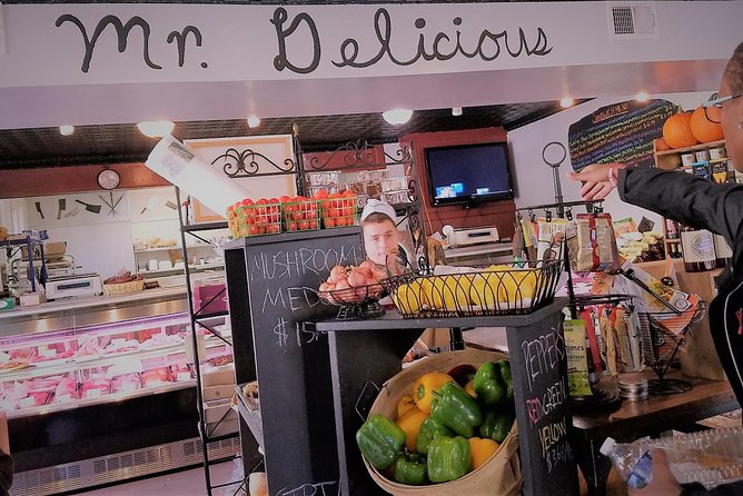 Georgetown Foodie Culinary Tour & Neighborhood Walk - Julia Child’s former house and Georgetown’s personal stories